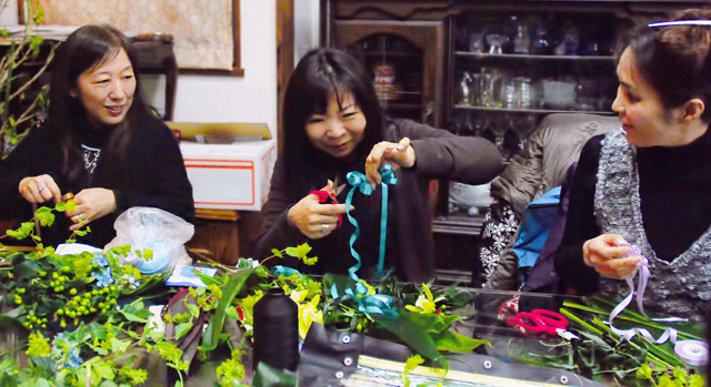 仕上げのリボン作り